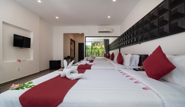 Deluxe Triple Room With Balcony